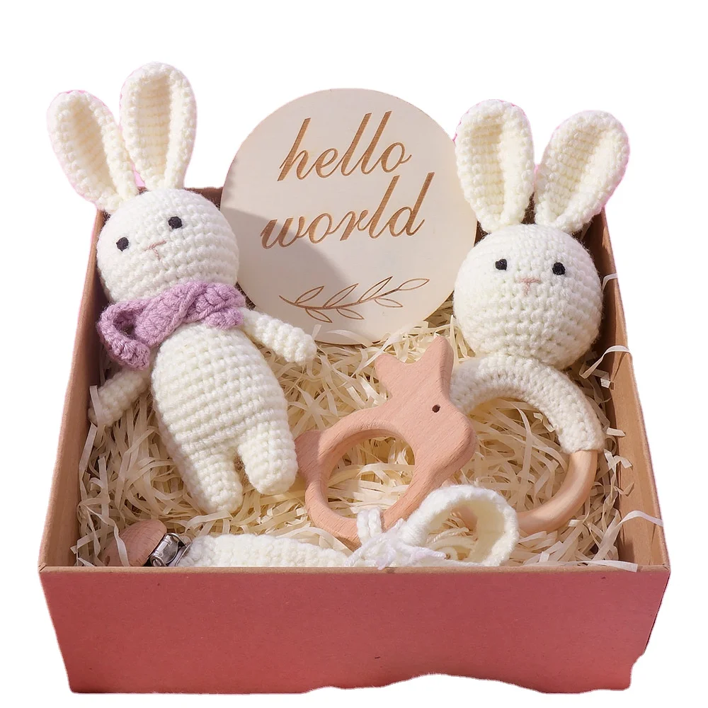 Coffret cadeau neutre pour fête prénatale, pour nouveau-nés, filles et garçons, panier-cadeau essentiel avec sucette hochet cadeau pour bébé