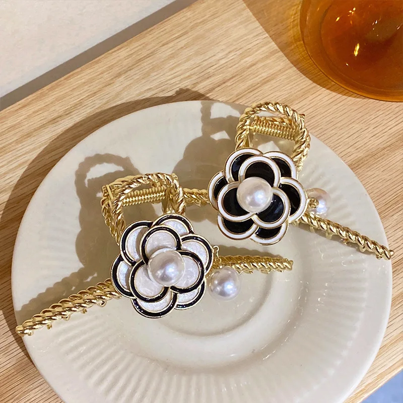 Elegant Camellia Hair Claw Clips | Floral Alloy Pearl Clips  display picture 2