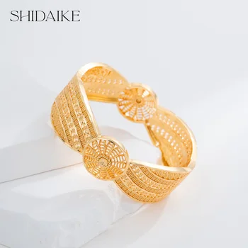 Elegant Open Design 18K Gold Plated Zircon Brass Fashion Charm Bracelet Custom Option Available for Ladies Wholesale