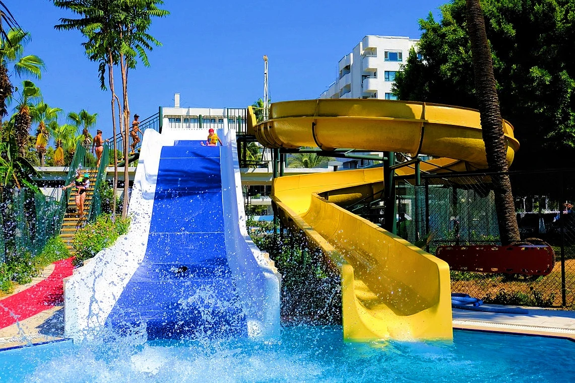 Toboganes de fibra de vidrio para parque acuático, populares