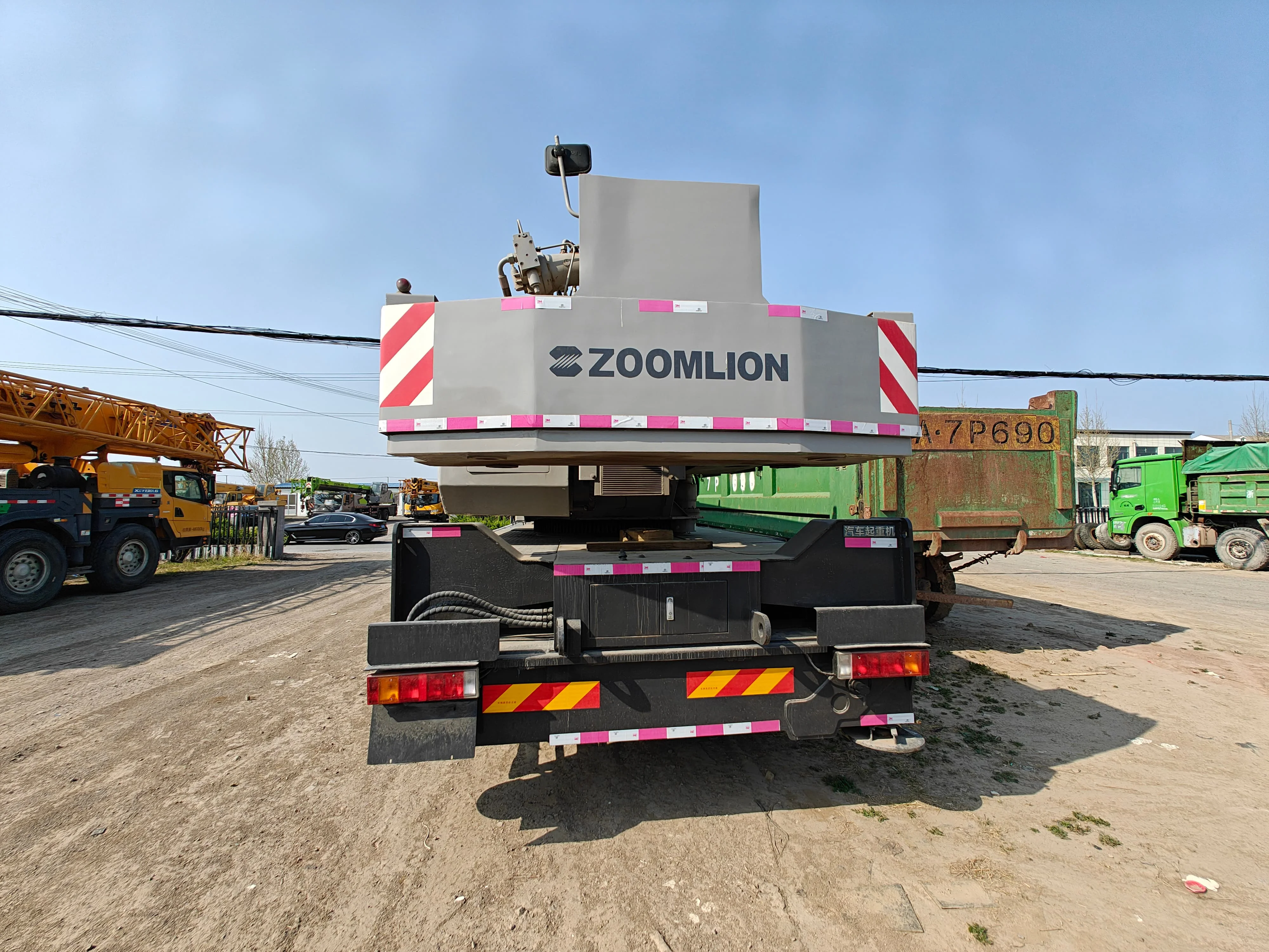 ミンゴ出品 Second-hand Zoomlion Mobile Crane - Heavy Lifting Solutions
