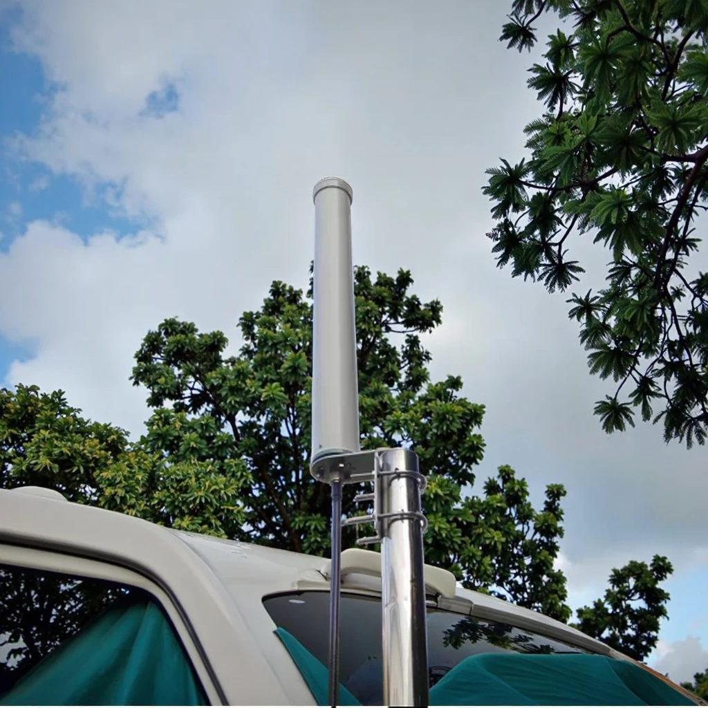 IP67 Waterproof 5dBi 703-803MHz + GPS 1170-1620MHz Dual-Band Base Station Antenna