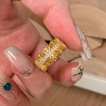Xiaohongshu Popular Heavy Industry Cut Ring Gold Plated Medieval Palace Style Fugitive Princess Lace Castle Copper Drop Shipping