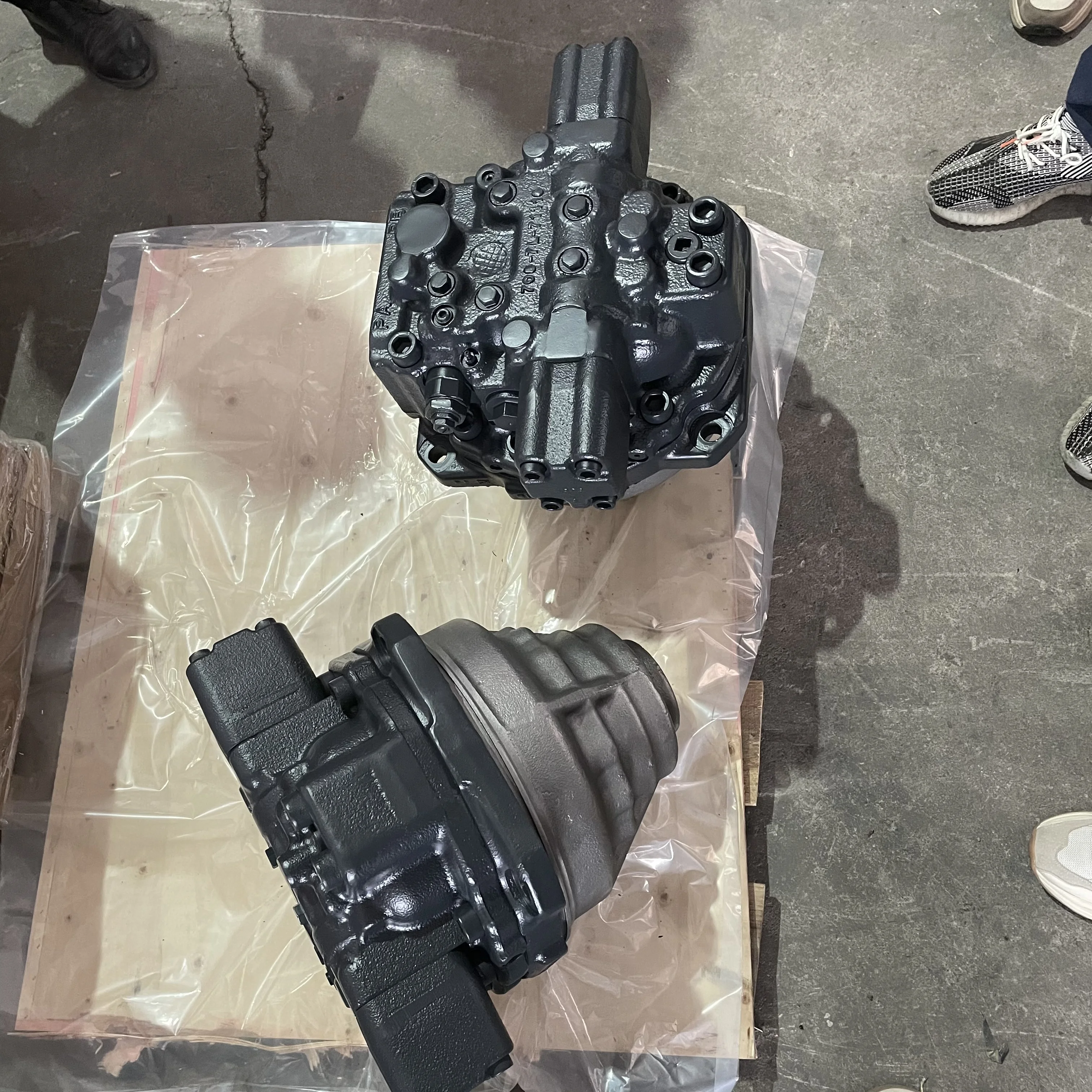 馬頭琴 706-7K-1081 PC400LC-7 Swing Motor - High-Quality Hydraulic