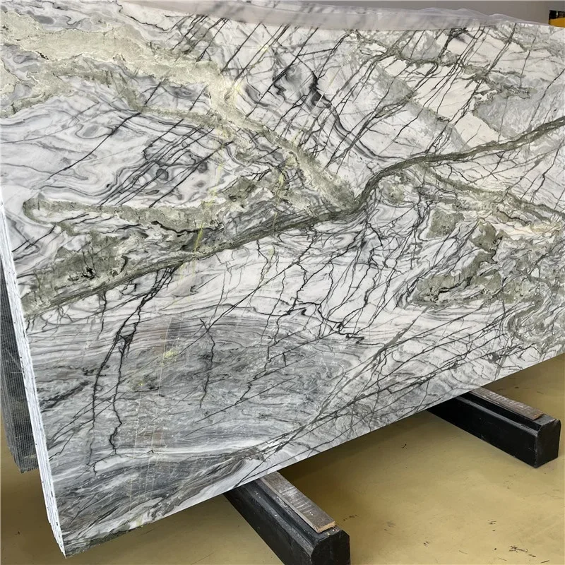 แผ่นหินอ่อนสีขาวคลีเวียจากจีน ใช้สำหรับผนัง/พื้น/เคาน์เตอร์ท็อป แผ่นหินอ่อนสีเขียวและขาวแบบ Bookmatched สำหรับผนังตกแต่งพื้นหลัง