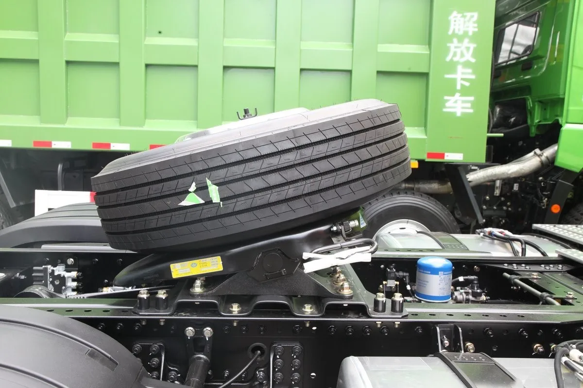 FAW J7 4*2 Tractor Truck - Low Price Sale & High Performance