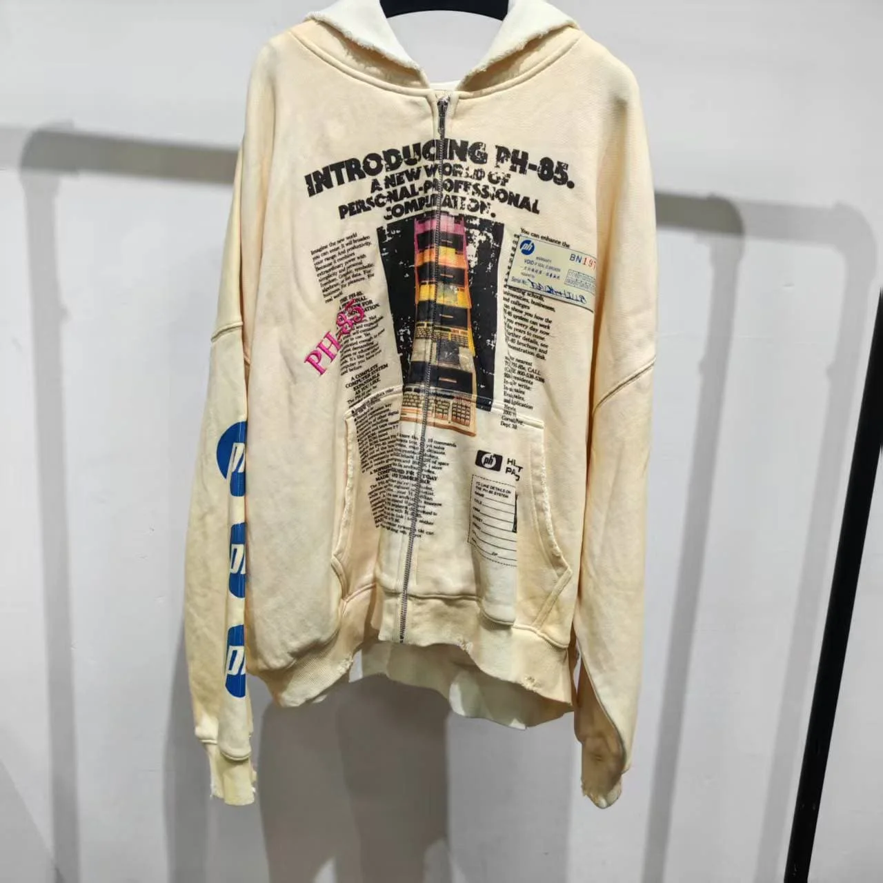 Custom Cream Vintage Distressed Zip up Hoodie Men Newspaper Collage Print Oversized Grunge Loose Streetwear Outer Jacket