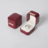 scatola per anelli bordeaux