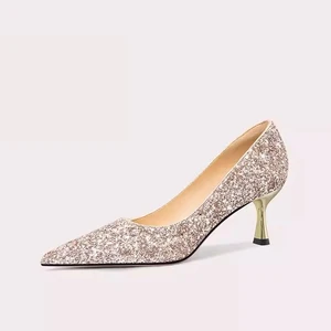 Golden Exquisite Wedding Shoes the Bride's Wedding Dress Can Be Worn Twice with These High Heels