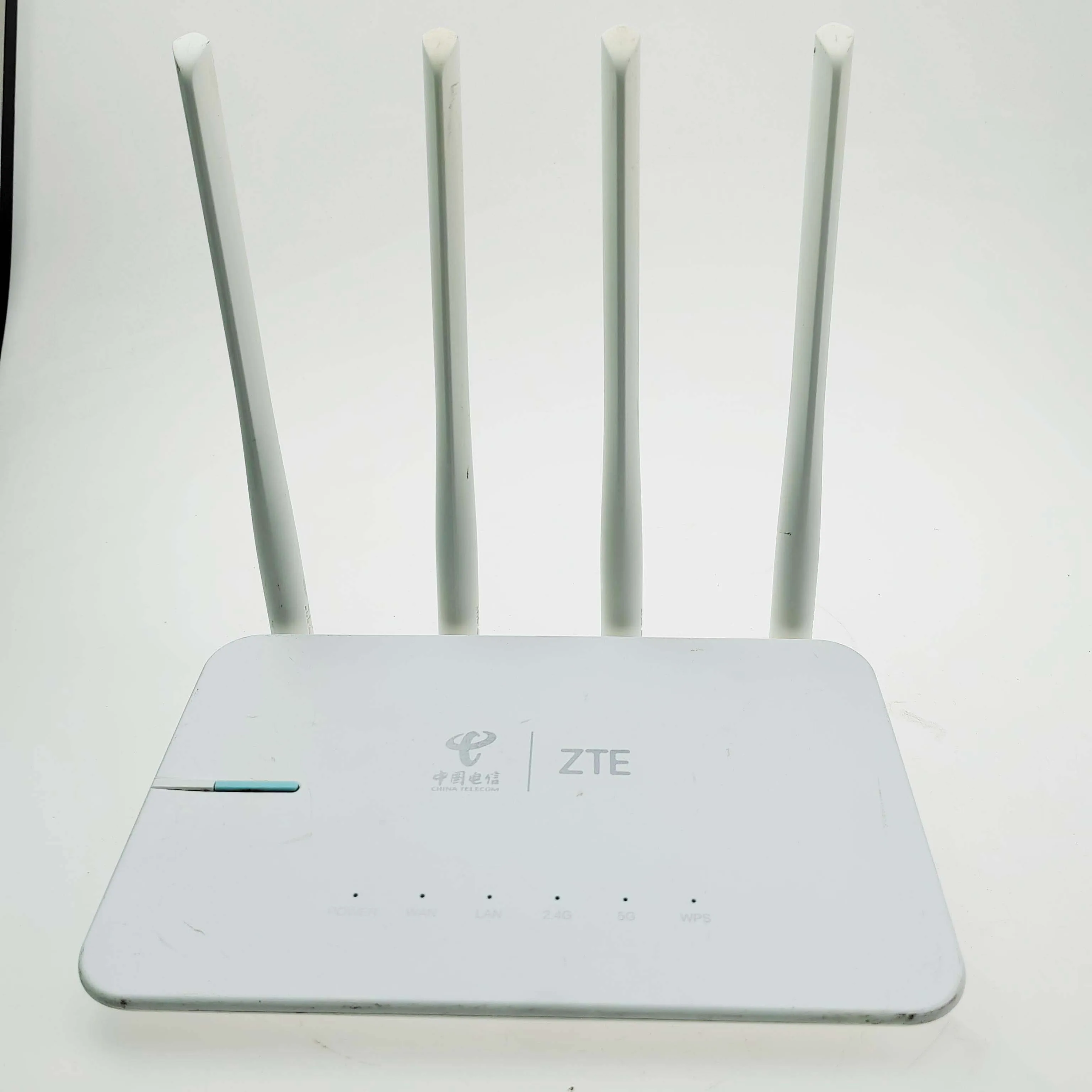 Used ZTE ZXHN E500 Wireless Router - 2.4G/5G AC1200 Wi-Fi, 4