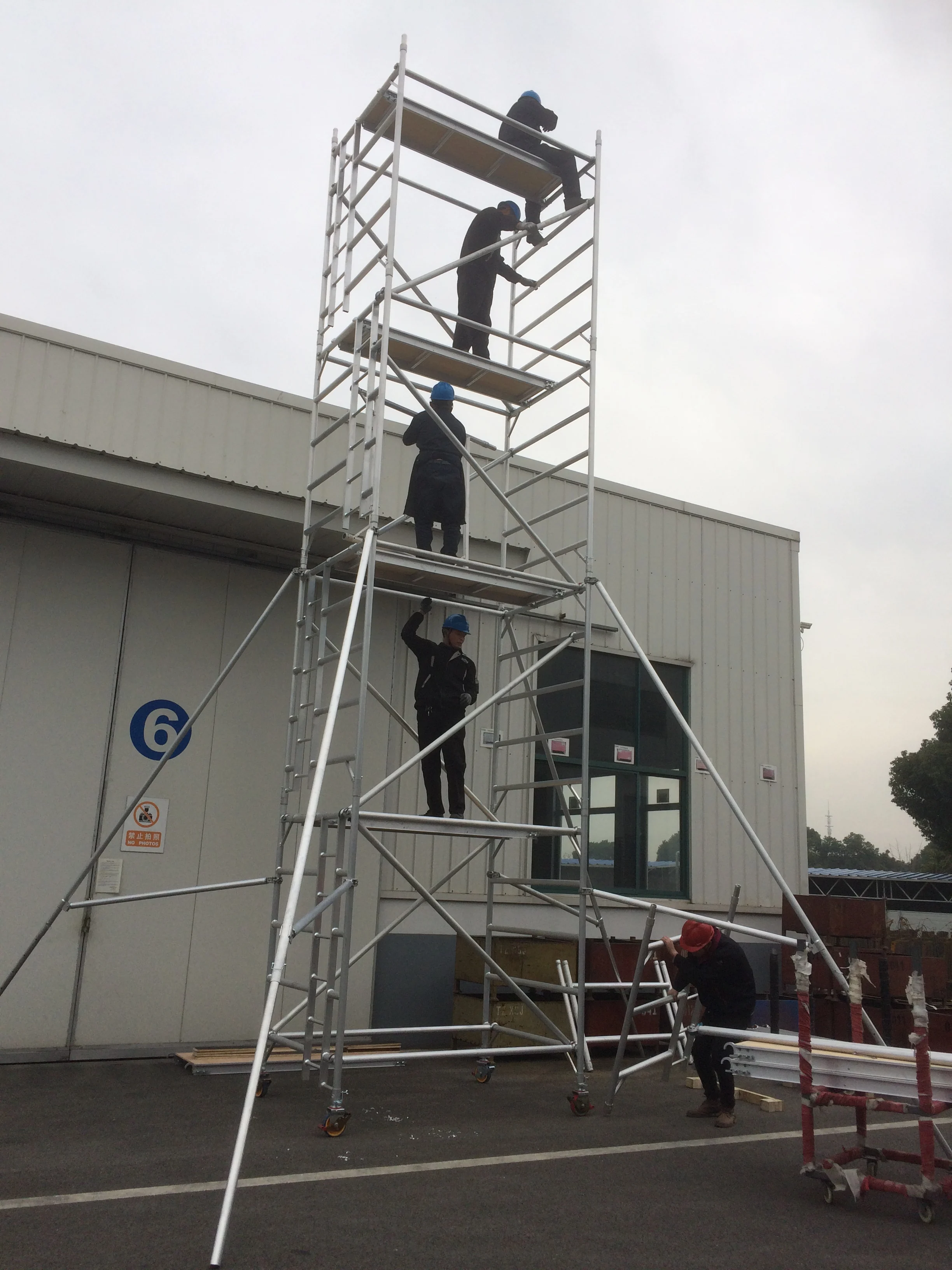 Large and Robust Scaffolding Frame Manufacturers Ladders Aluminium Scaffolding Tower Platform Ladder Working Platform