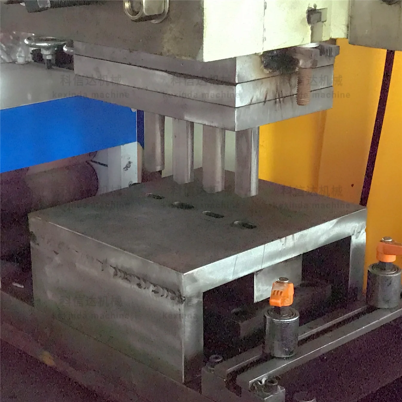 Solar Panel Ground Mount Bracket Making Machine Production Line C Strut Channel Roll Forming Machine
