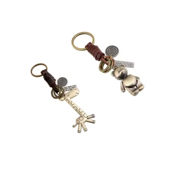 2 pack Funny Animal Giraffe and Bear KeyChain Gifts Women & Men Leather 3D KeyRing Home Car Door Keys Holder Present