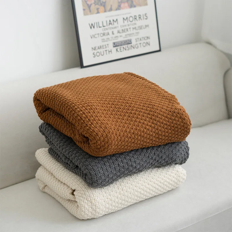 100% Acrylic Eco-Friendly Modern Luxury Knit Blanket with Tassels for All-Season Bedding & Decorative Use