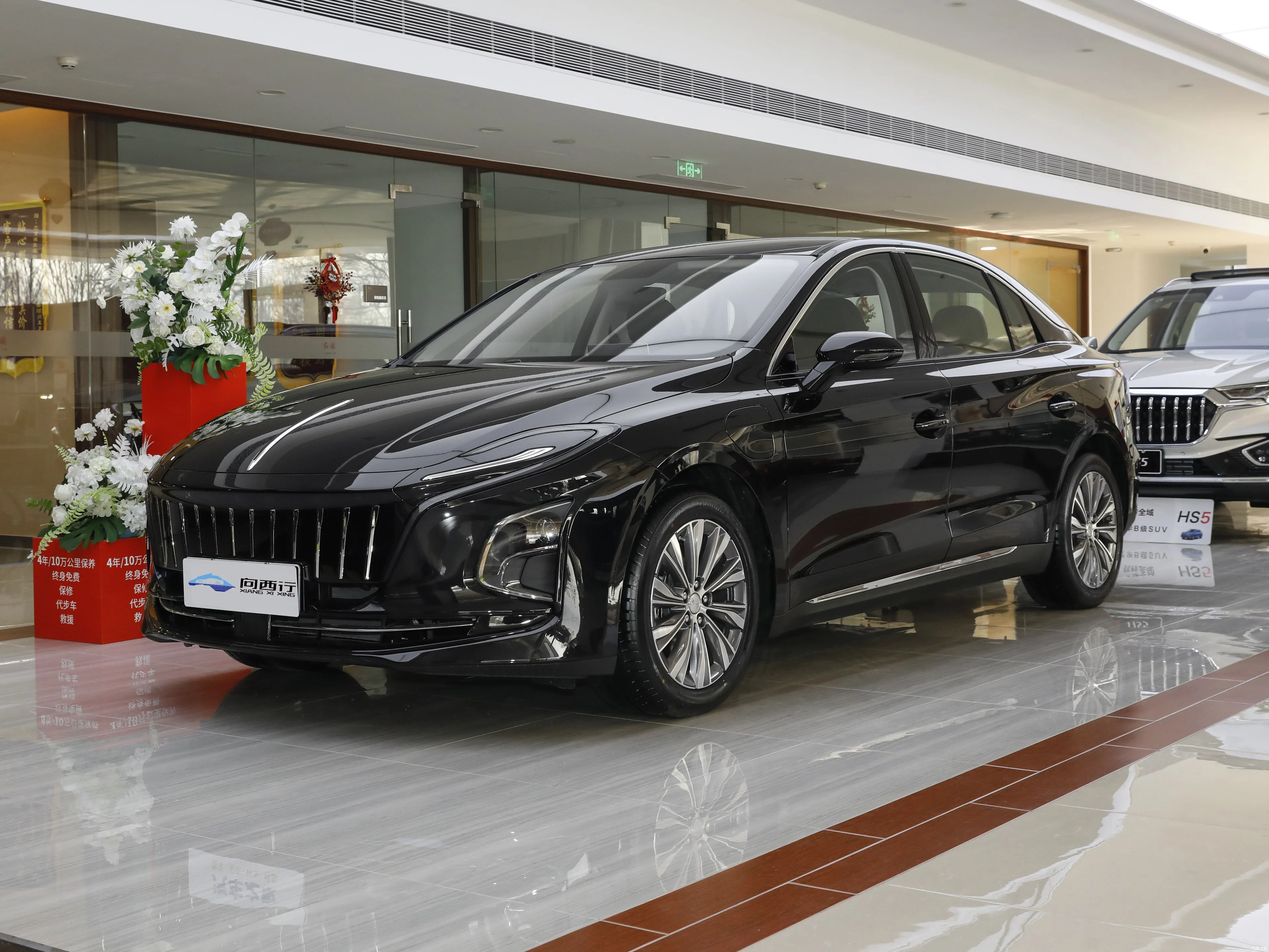 Wholesale Cheap Price Electric Hongqi Eqm5 2024 New Energy Vehicle