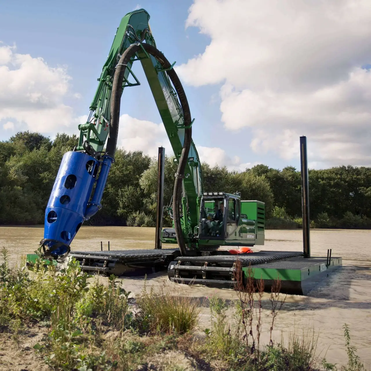Suction Dredger Amphibious Dredging Excavator  With Cutter Head and Crawler and Floating