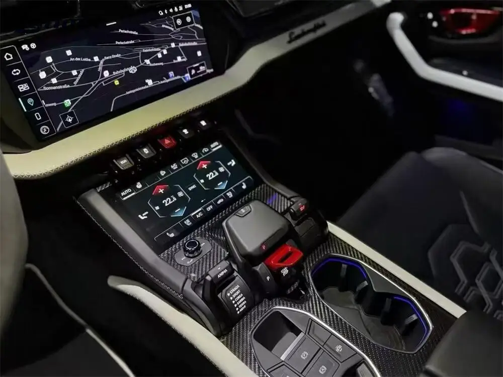 Painel Interno e Aberturas de Ventilação para Lamborghini Urus foto 6