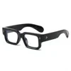 Fiocchi bianchi con cornice nera