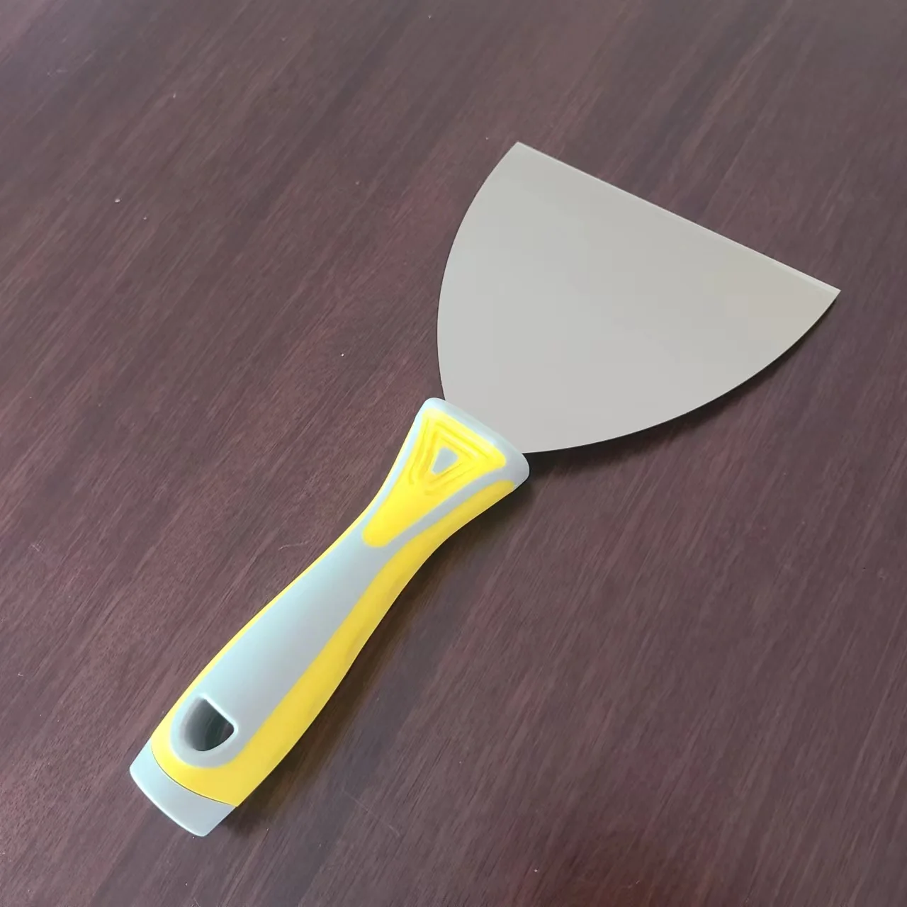 Wholesale High Quality Carbon Steel Stainless Steel Colored Plastic Handle Putty Knife for Wall Clean