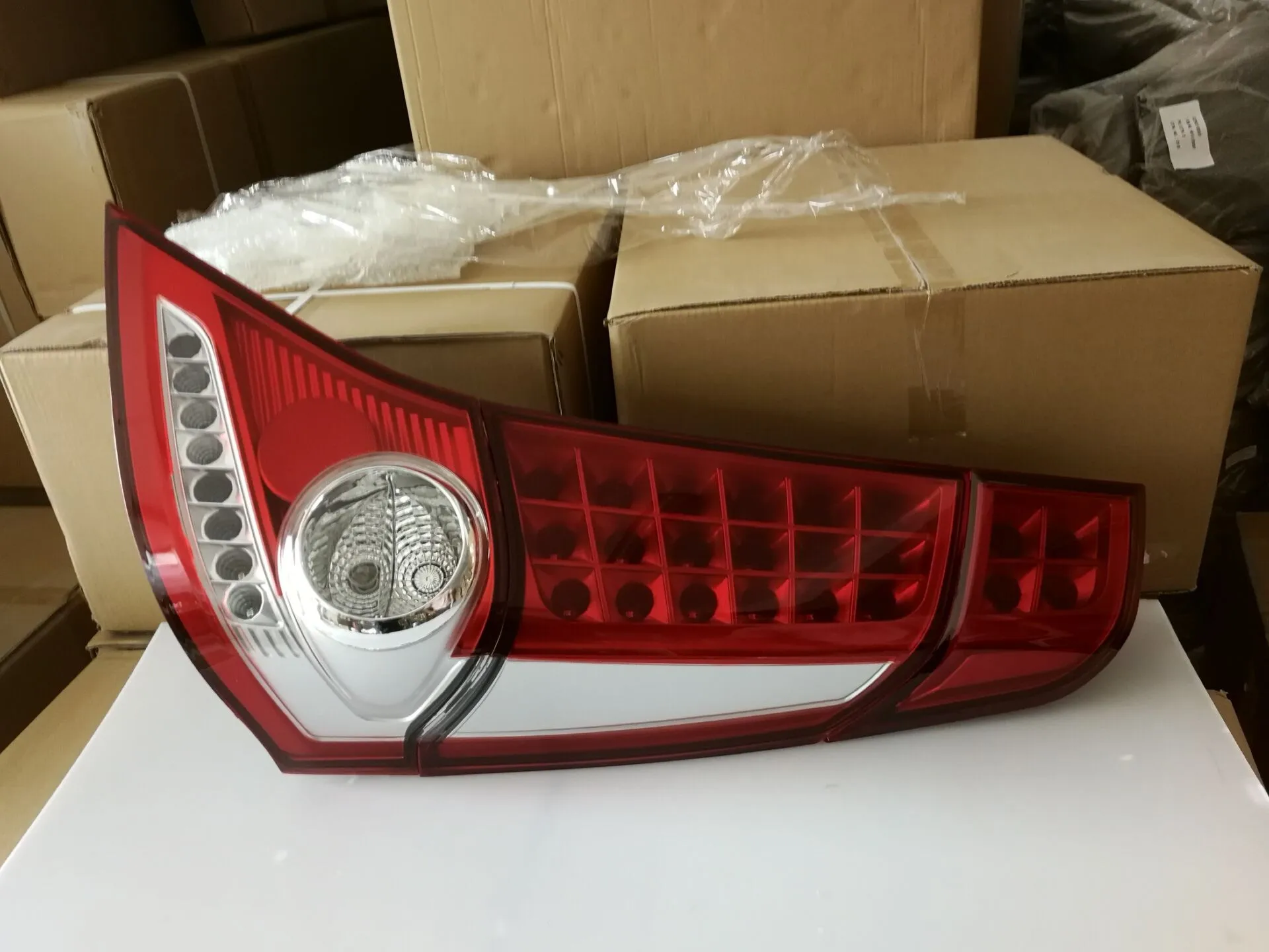 Aspock - VIDRIO SUELTO Luz Trasera Humbaur Horizontal Izquierda