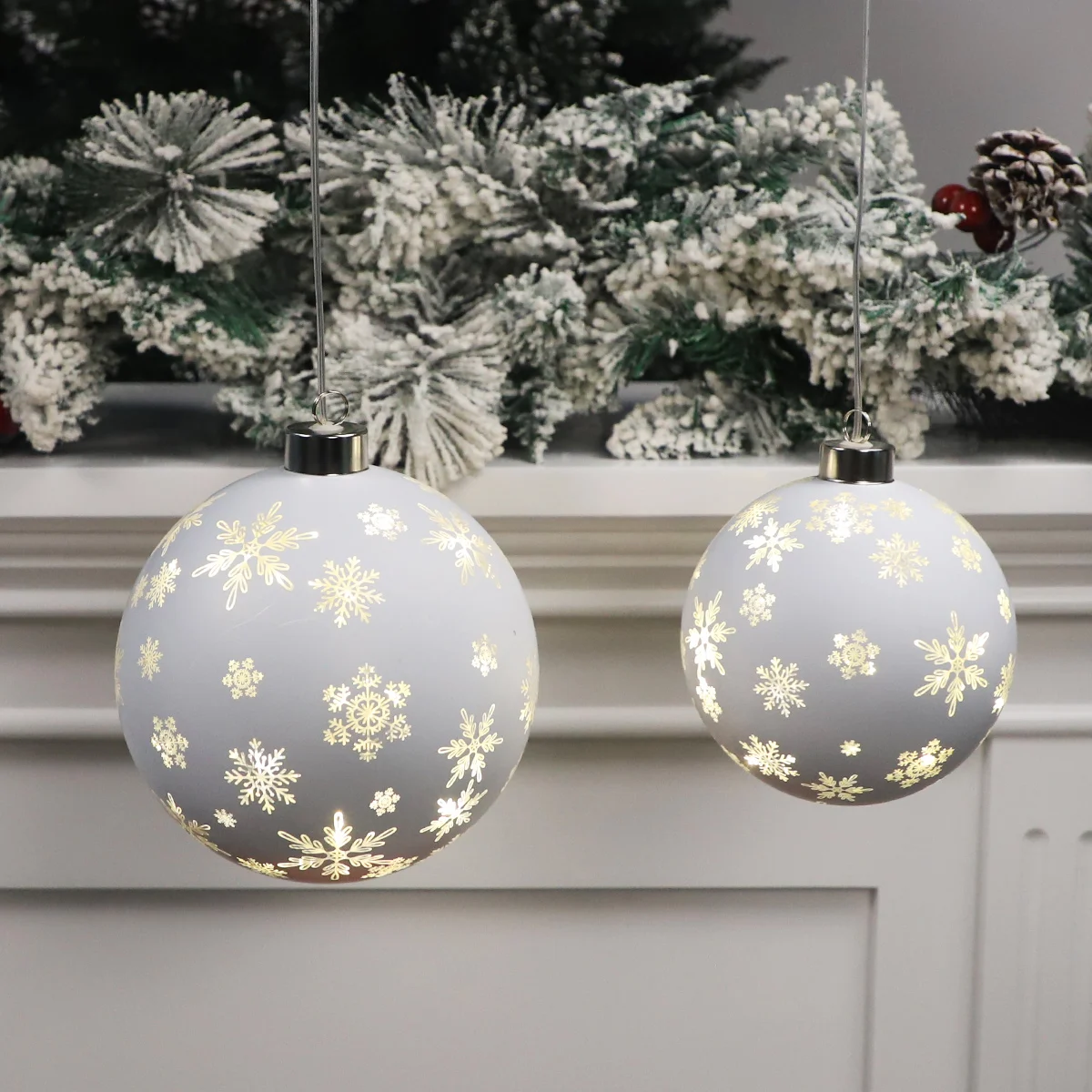 glass christmas decoration item crackle glass balls light novelty christmas baubles