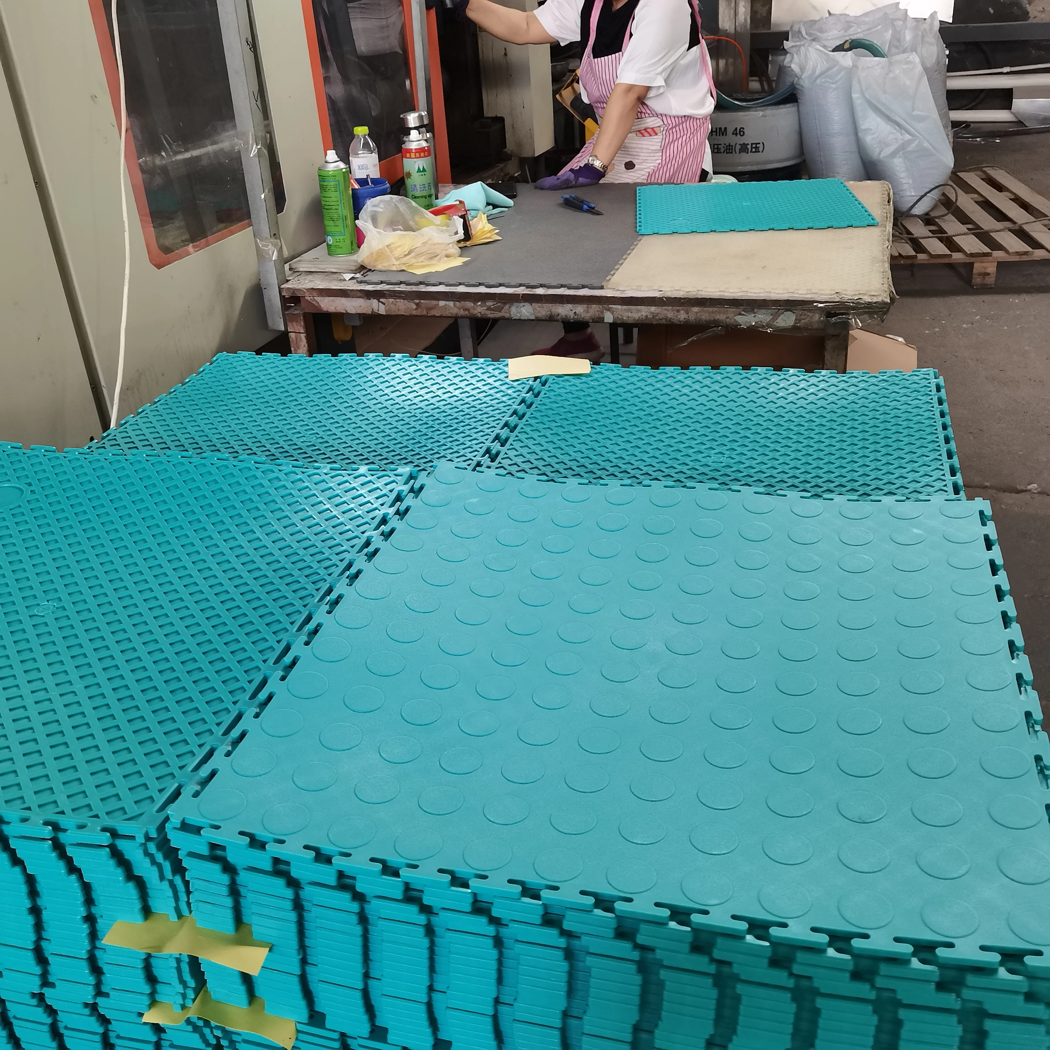 2024 Esd Samples Free Easy Clean Pvc Click Vinyl Floor Interlocking