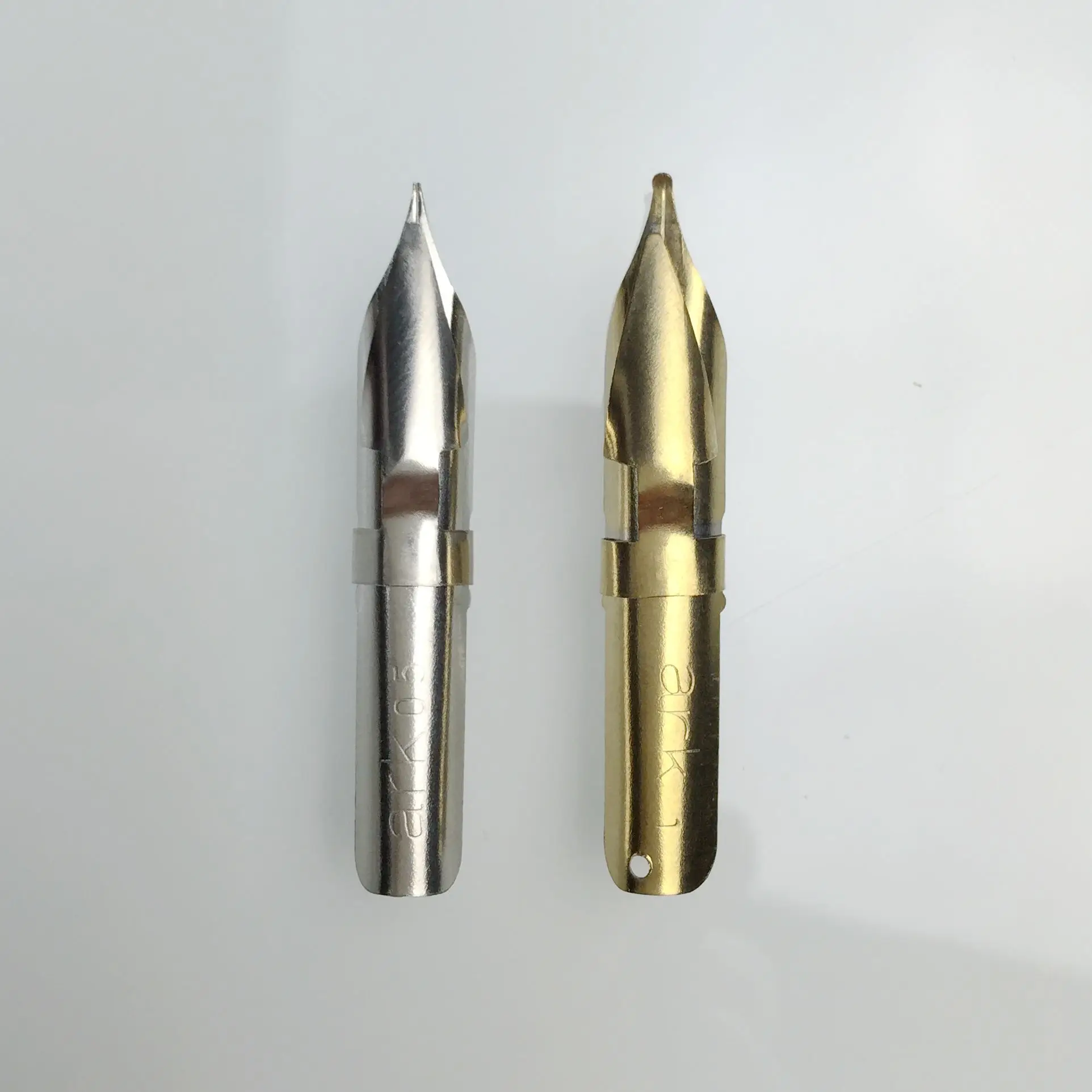 Different Sizes Calligraphy Writing Pen Parts Wholesales Pen Nibs Comic Pen Nib Set