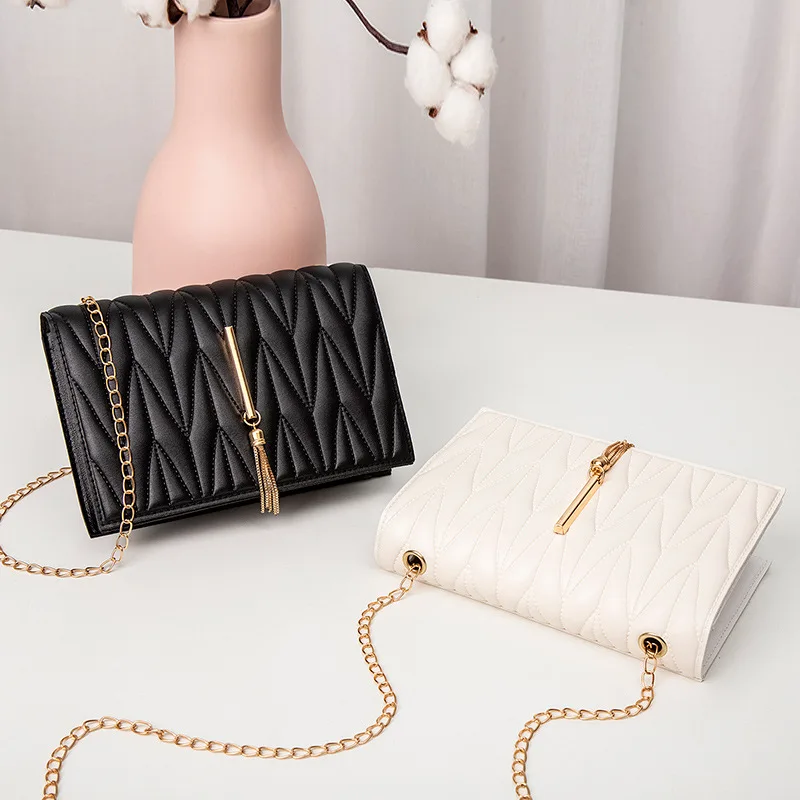 2025 Ladies Handbags Handbags Fashion Women's Bags Korean Crossbody Small square Bag V Grain Compression Lattice Pillow Bag