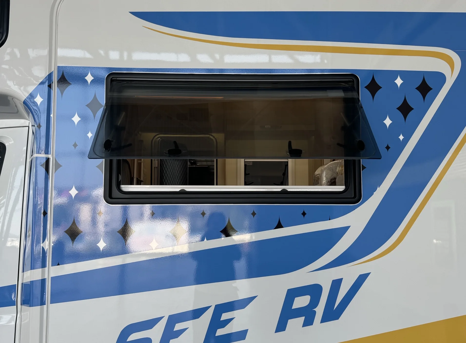 Double Glazed Acrylic RV Camper Caravan Window with Blinds and Insect ...