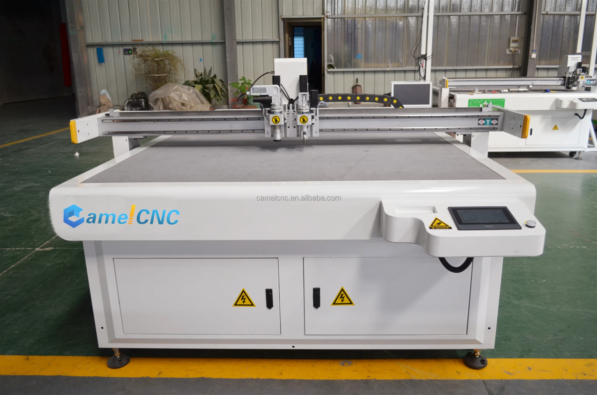 4GB CNC Knife Cutting Machine 60Hz Box Cutting Machine Corrugated Vibrating