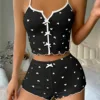 Sfondo nero con cuore bianco