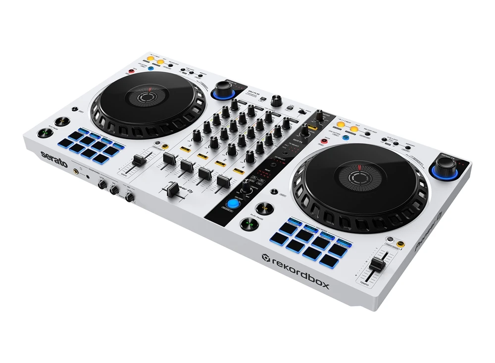 A Pioneers DJ DDJ 400 DJ Controller - 2 Channel Rekordbox