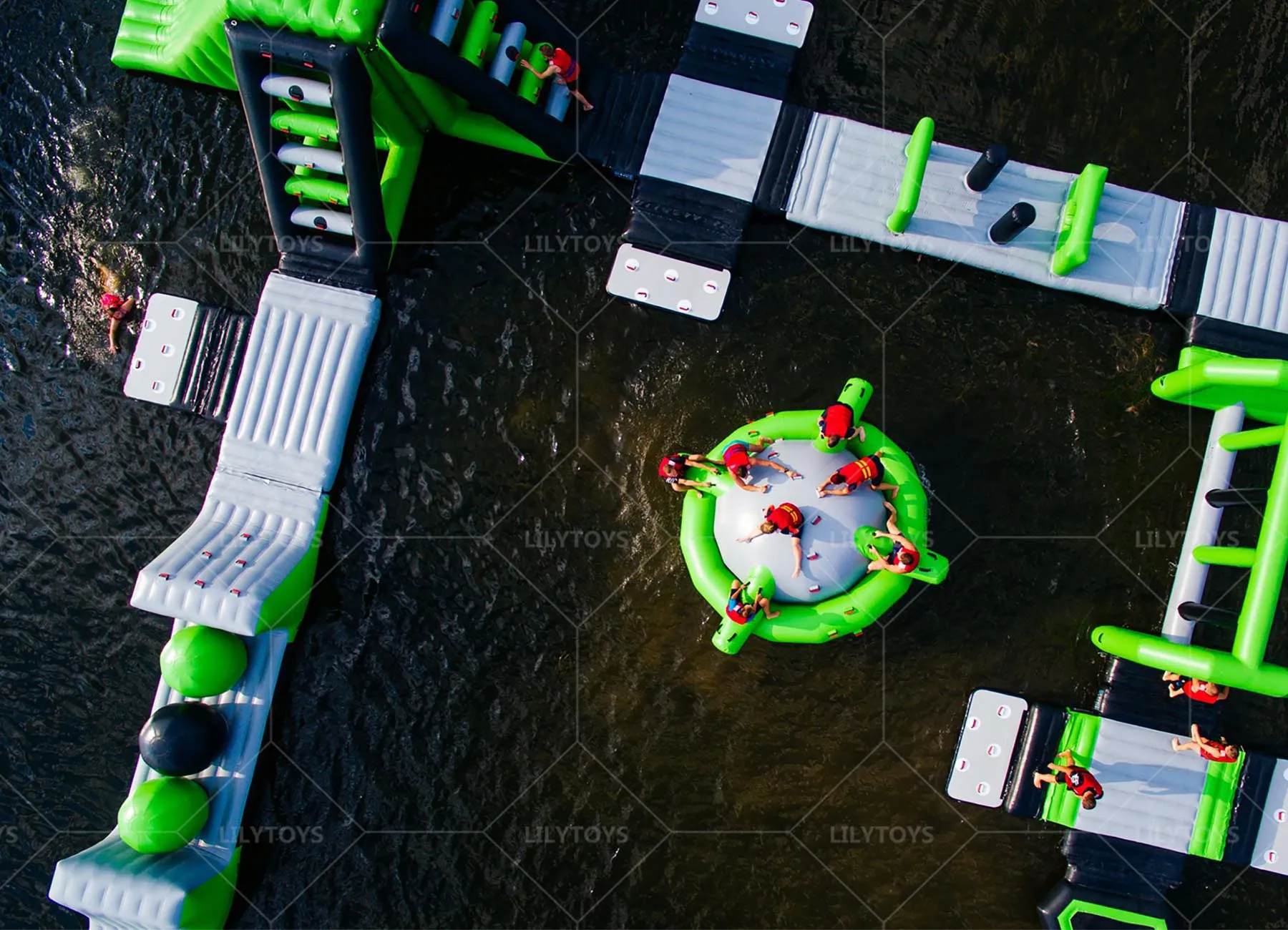Popular Large Commercial Inflatable Water Park Equipment 35x64m 500kg Capacity Big Splash Good Design for Amusement Park