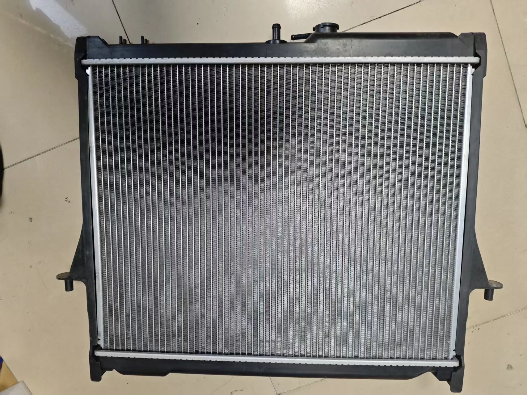For Isuzu D-max 4JA1 Radiator 8-97363307-D 897363307D for Isuzu D-max ...