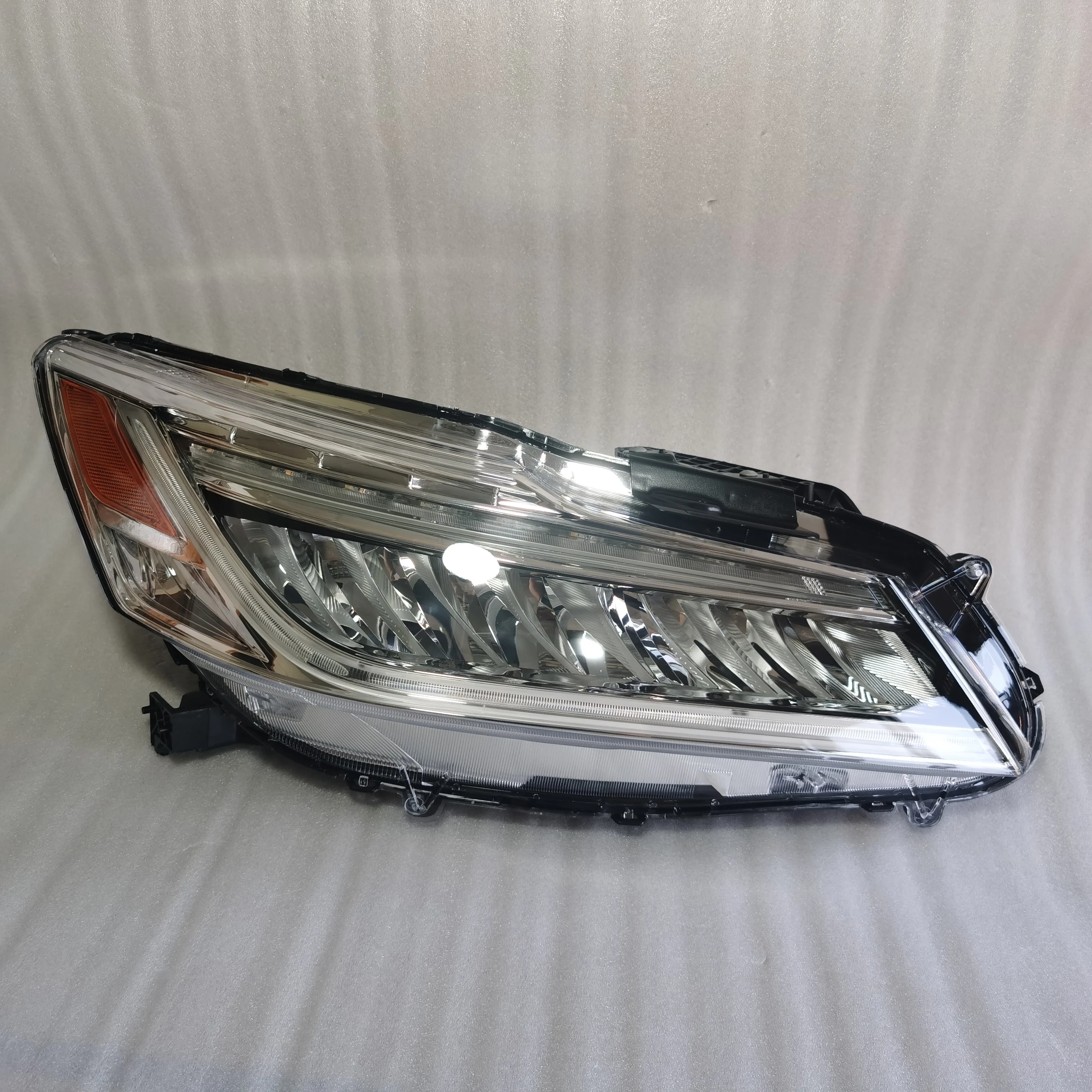 ヘッドランプLED高品質バス部品OEM 81551-36420 81561-36310 トヨタ