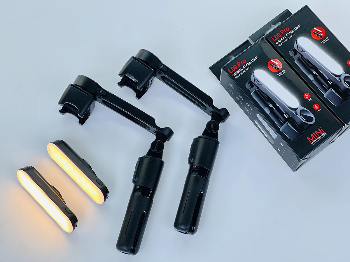 L09Pro Foldable Smartphone Handheld Gimbal Stabilizer Selfie Stick Tripod with Fill Light Wireless Video Record Vlog Stabilizer