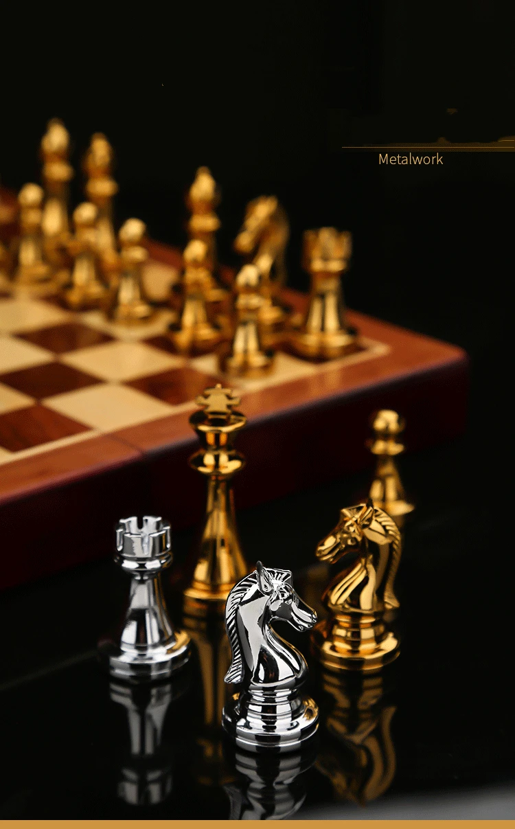 Luxury Chess Set Gift Box Metal Chess Pieces Wooden Chessboard Vintage