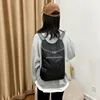 Gris oscuro