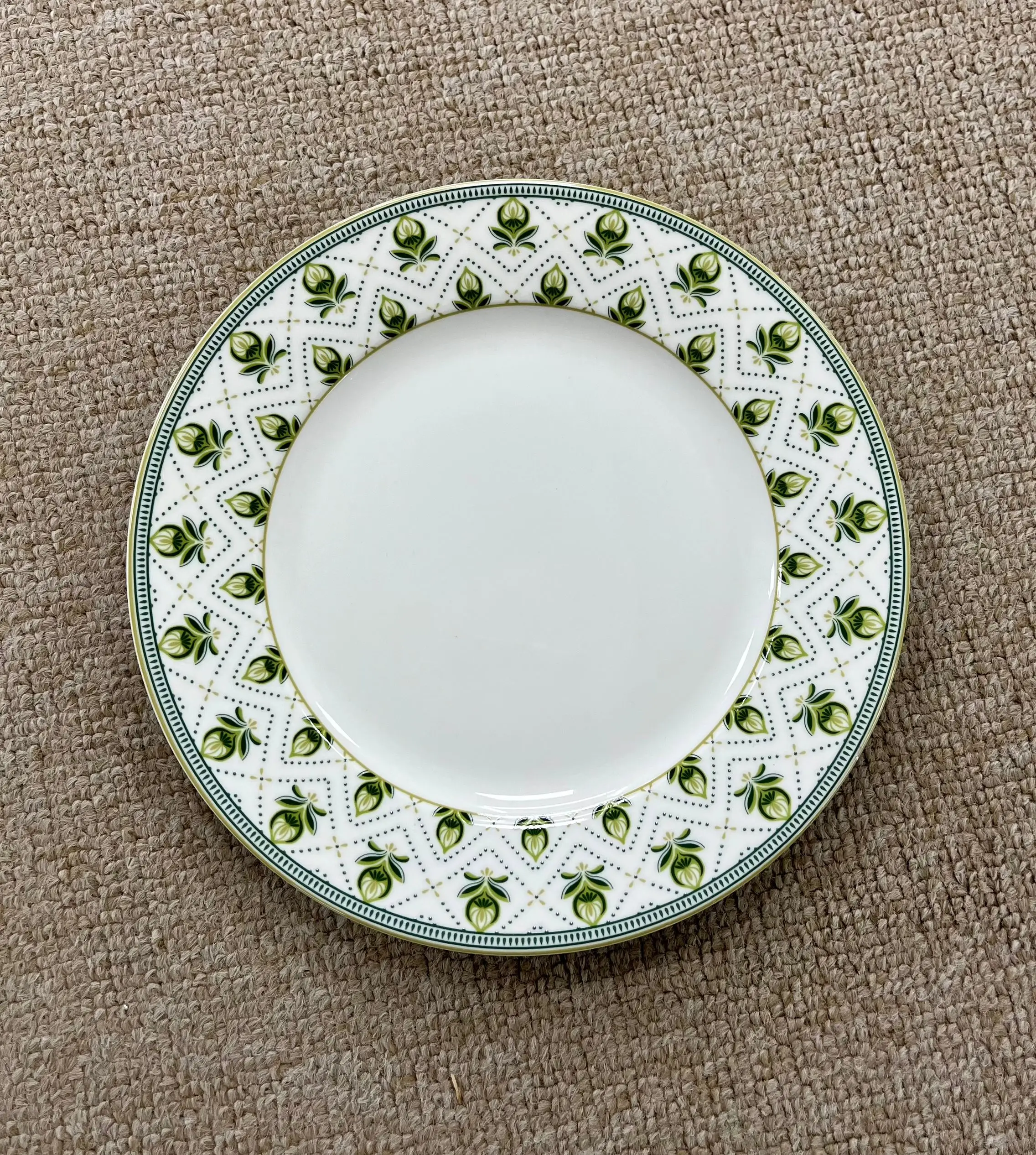 Green Pattern Series Ceramic Bone China Chip Resistant Dinnerware Set factory