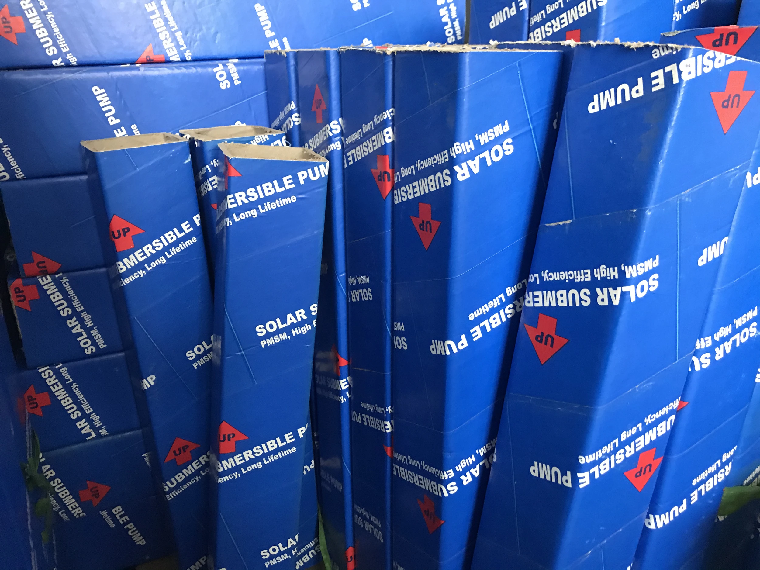 
12 В 24 в 36 в 48 в 60 в 72 в 90 в 96 в 110 в 120 в солнечный бесщеточный контроллер постоянного тока MPPT для водяного насоса bldc 