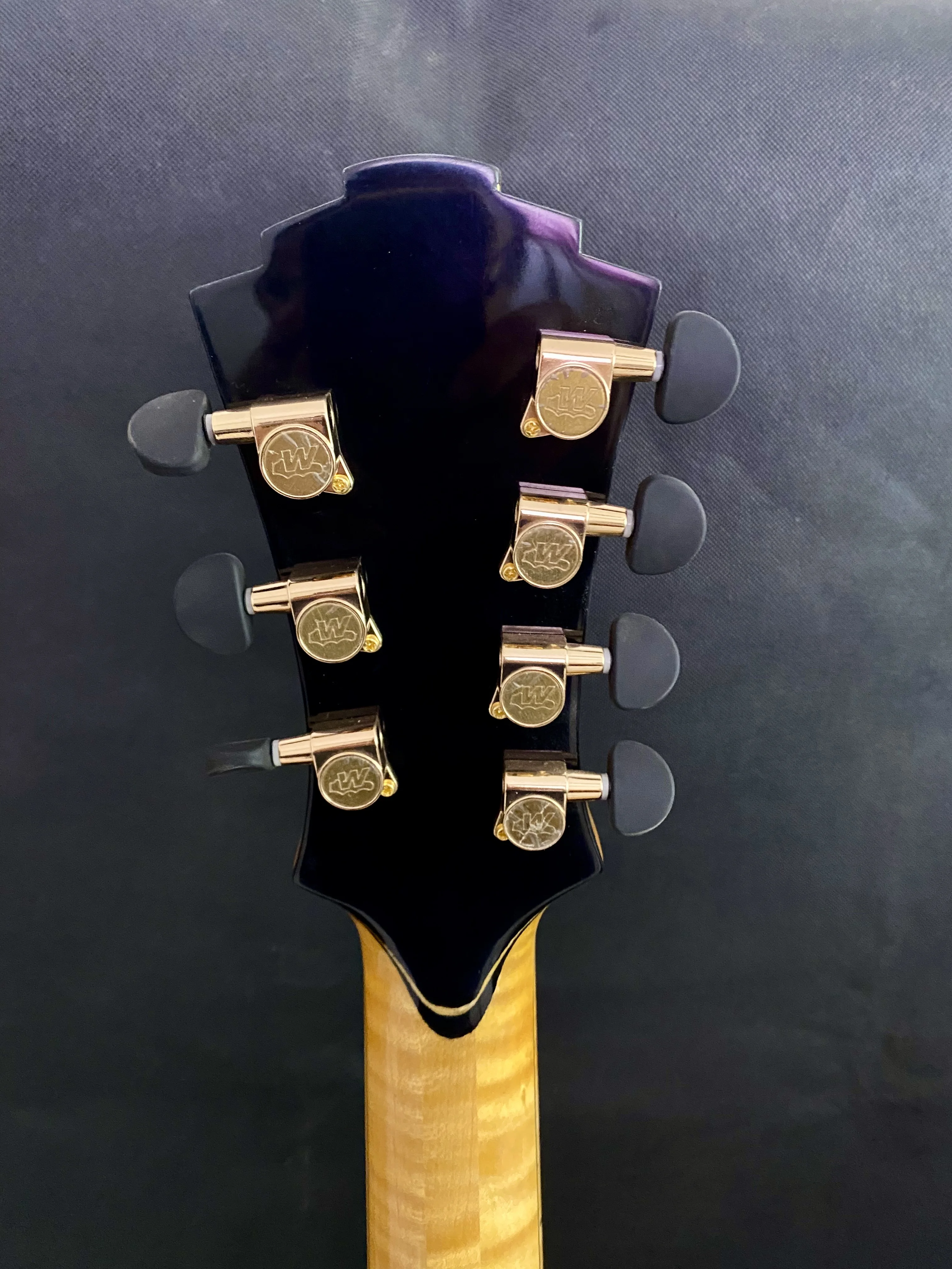 Yunzhi Customizable 7-String Electric Jazz Guitar Eastman Style Handmade Solid Maple Carved Archtop Ebony Fingerboard Spruce
