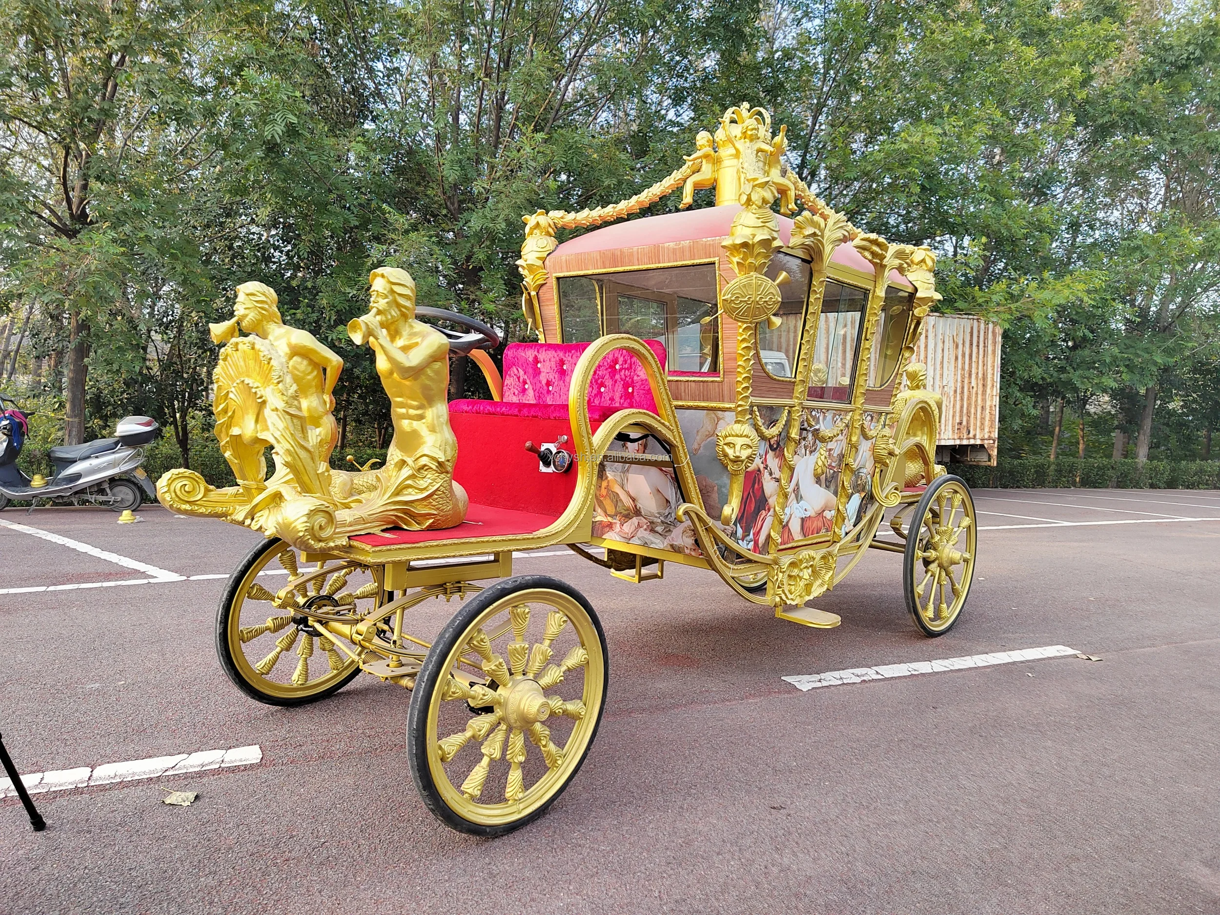 Luxury Four Wheels Electric Golden Royal Coach/sightseeing Horse ...