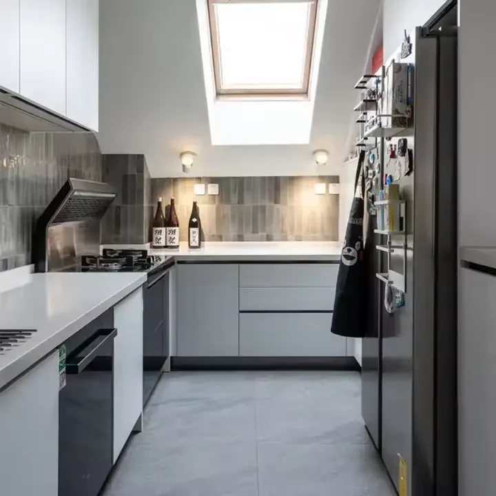 Classical Design Foshan Very Experienced Manufacturer Hardwood Functional Kitchen Furniture With Changeable Accessories