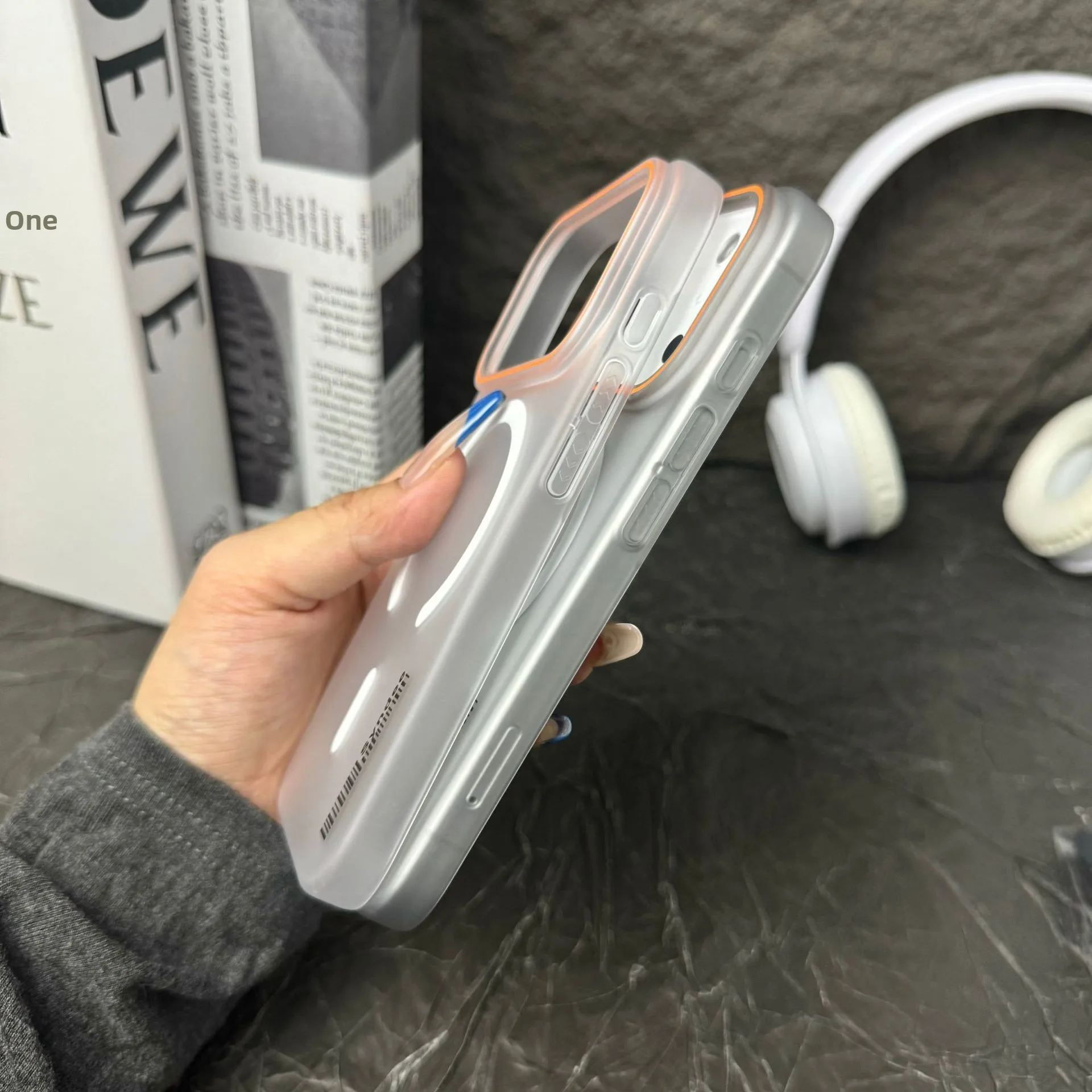 Ins Style Matte Skin Feeling Hard PC Ultra-Thin Magnetic Embossed Anti-Fall Shockproof Mobile Phone Case for for for 17 Air