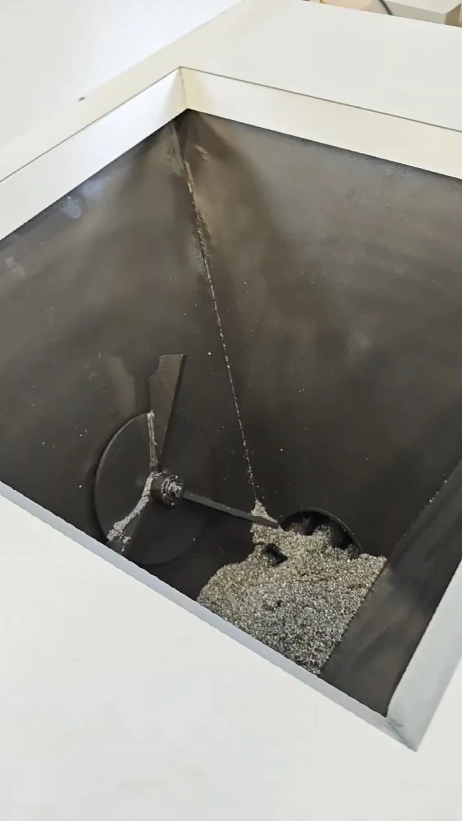 High Efficiency Automatic Metal Powder and Chip Cake Press Machine Metal Chip Pressing Machine Scrap Metal Briquetting Press