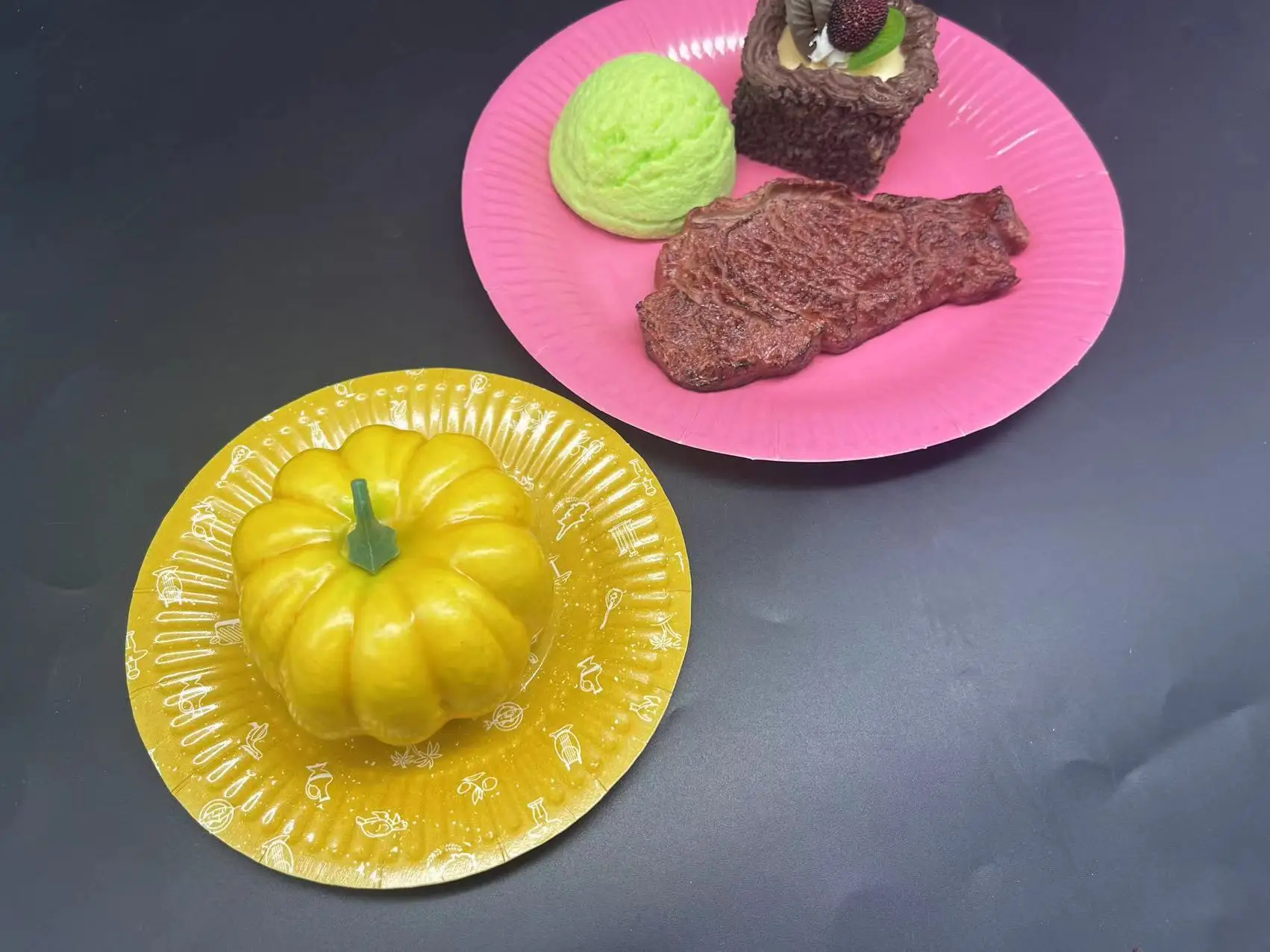 paper plates (9).jpg