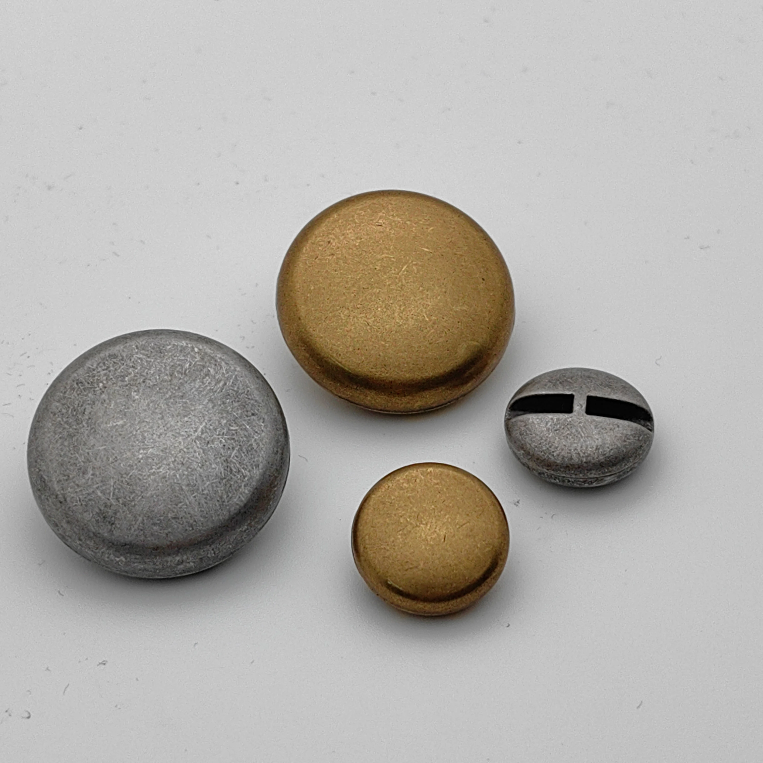 SANKO 2026 Oeko-Tex Eco-Friendly Plating Embossed Zinc Alloy Brass Screw Studs Custom Logo Shank Button for Jeans Fashion