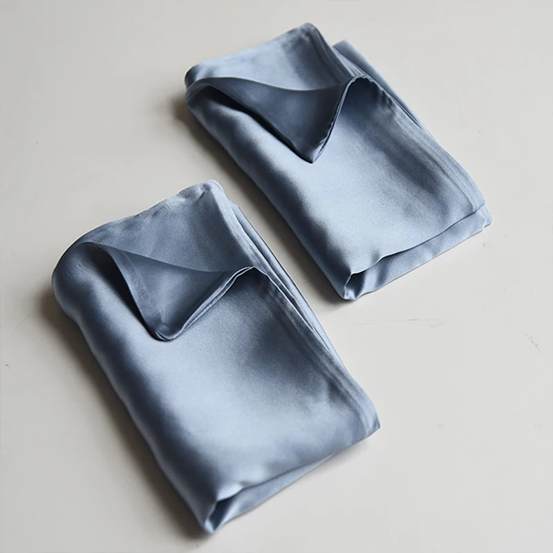 Skin-friendly Cool Mulberry Silk Pillowcase with Cartoon Pattern Gift Box manufacture