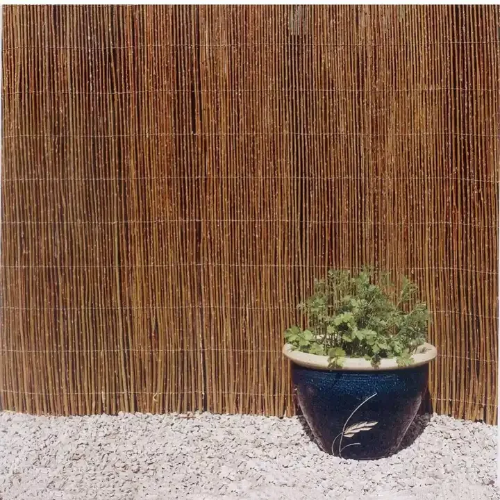 China Supplier the Latest Version Garden Wicker Fence Yard Decoration Willow Fence Screen