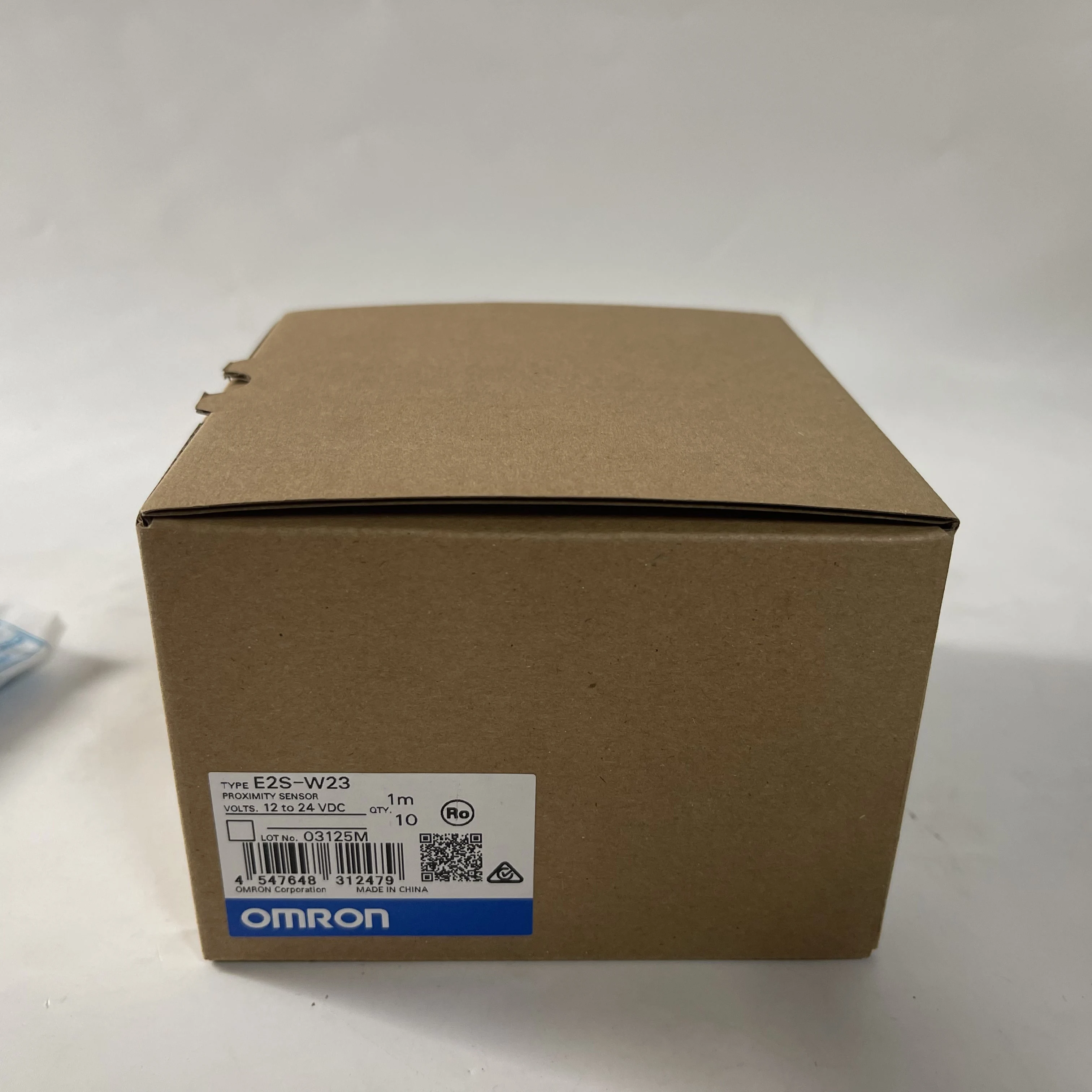 OMRON Proximity Sensor E2S-W23